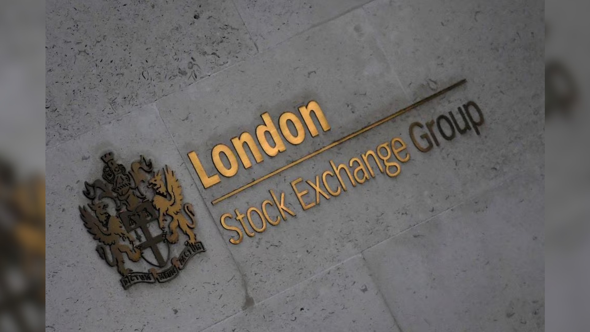 FTSE 100 closes at one-month high; Cineworld hits record low