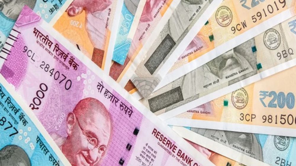 Rupee rises 18 paise to 81.93 against US dollar in early trade Rupee rises 18 paise to 81.93 against US dollar in early trade