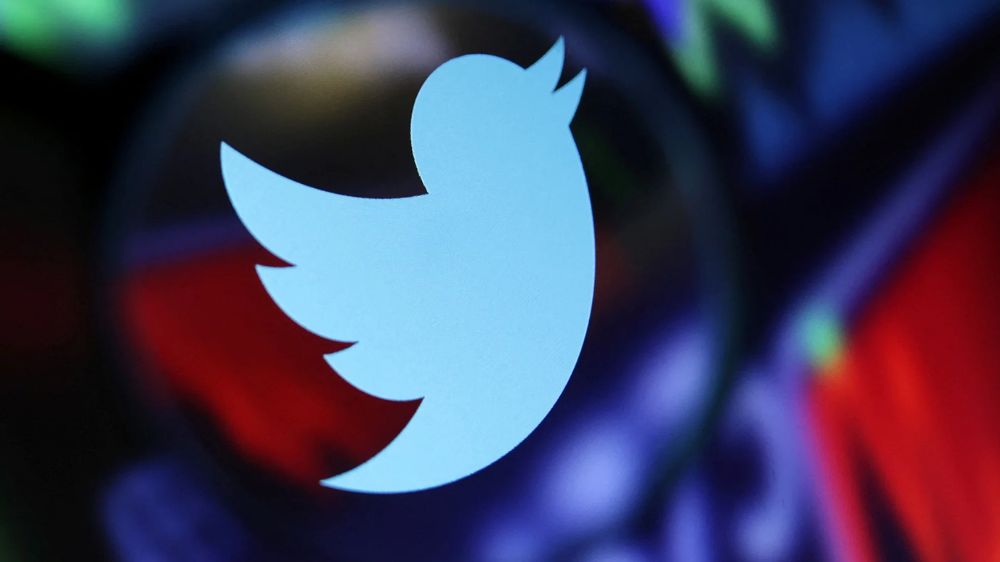 Twitter may give out $1,000 checkmark free to 10K most-followed firms