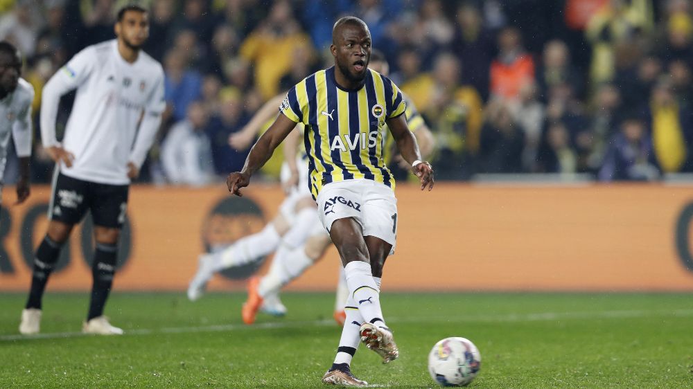Fenerbahces Valencia fine after collision in league game Fenerbahces Valencia fine after collision in league game