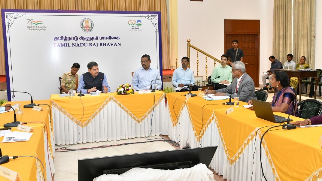 Guv urges TN universities to identify unsung freedom fighters