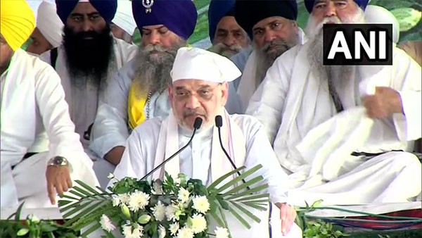 Shah pays homage to Badal, calls Akali stalwart bhaichare ka sardar