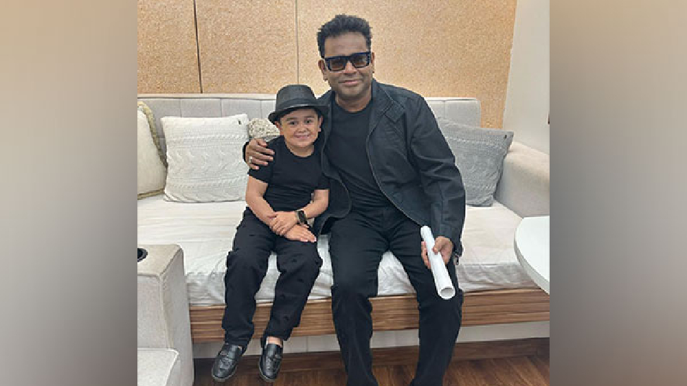 WATCH: Abdu Rozik performs with AR Rahman at concert in Pune