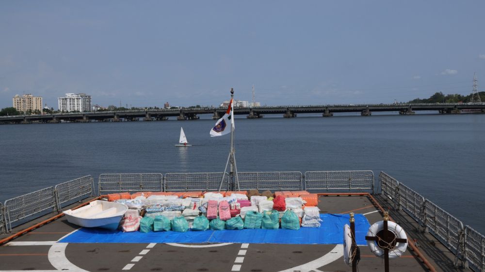 NCB-Navy seize 2500 kg of methamphetamine off Kochi; 1 held