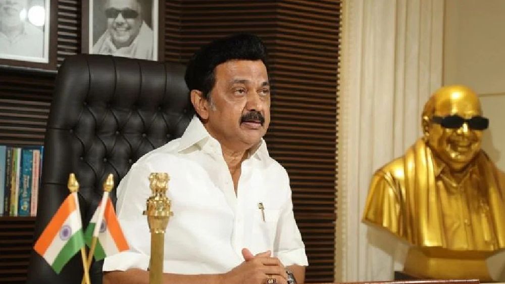 Stalin hands over job orders to 103 heirs