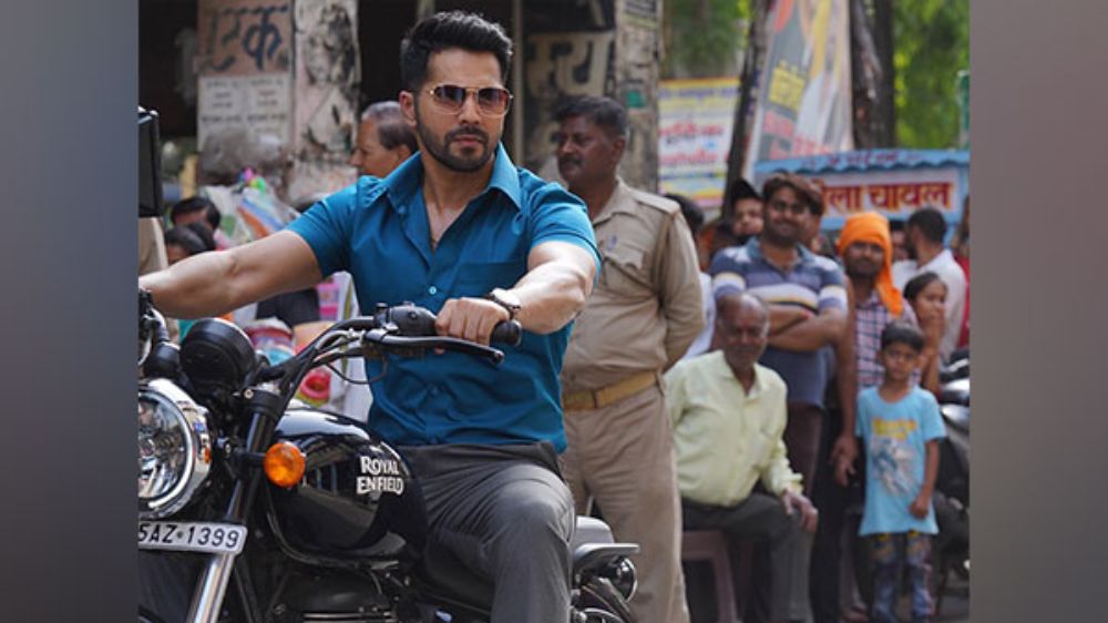 Varun Dhawan shares glimpse from Bawaal dubbing session