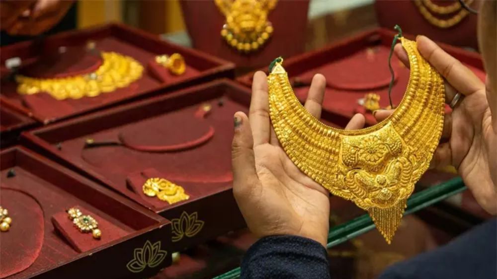 Gold price rises by Rs 200 per sovereign in Chennai