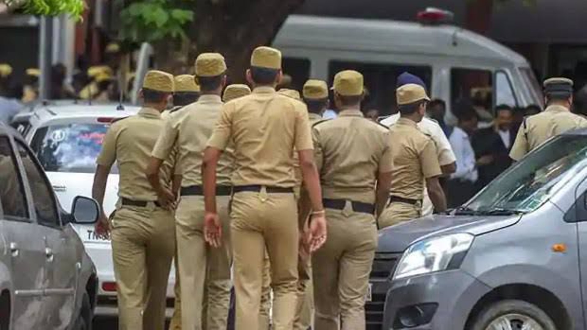History sheeter ‘swallows’ bottle cap to scare cops in Chennai
