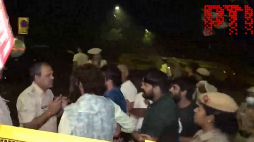 Scuffle between protesting wrestlers and police personnel in Delhi