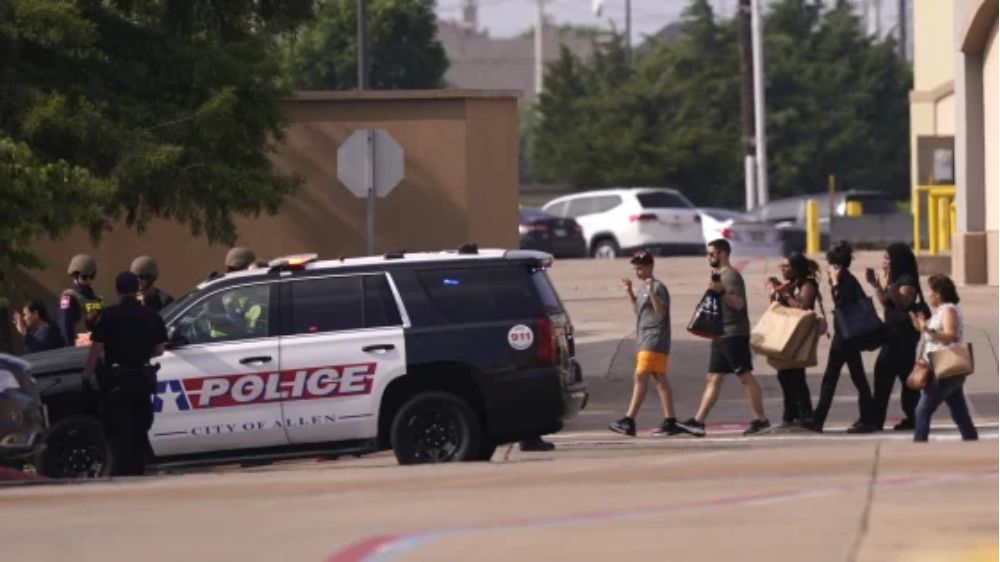 Texas mall shooting: 9 killed, including gunman, 7 injured