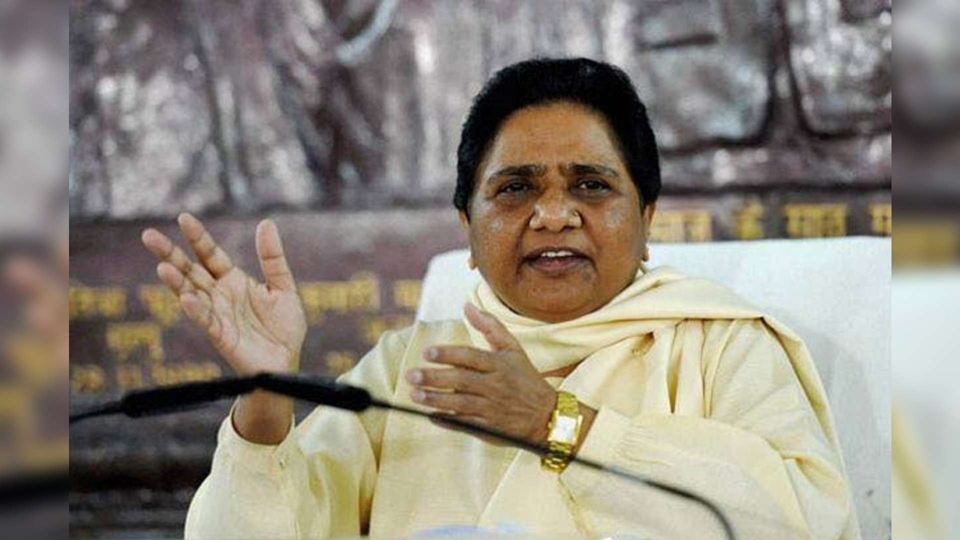 Mayawati declares ex-IPS officer as CM face in Telangana