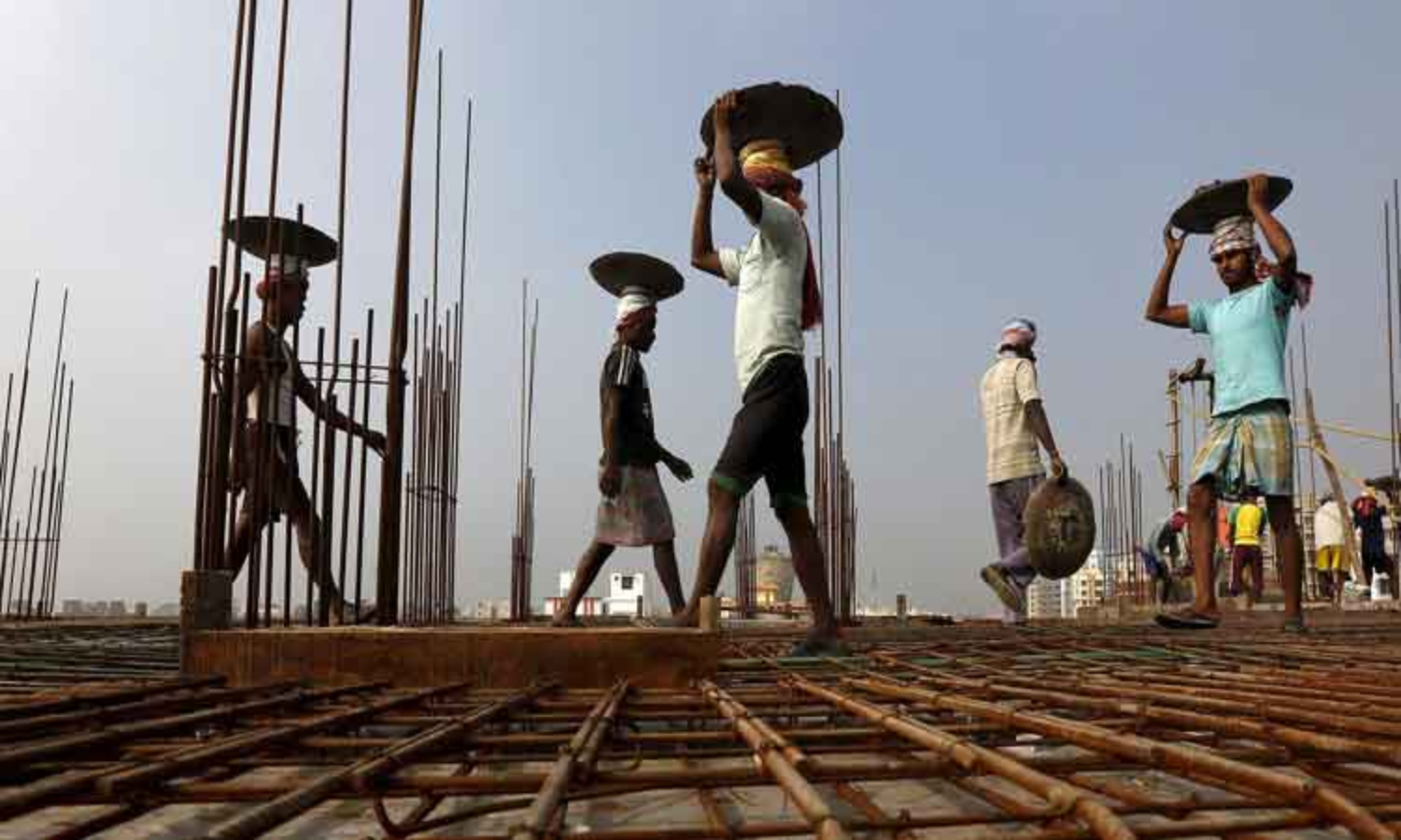 Ensure safety of workers in extreme heat, builders told