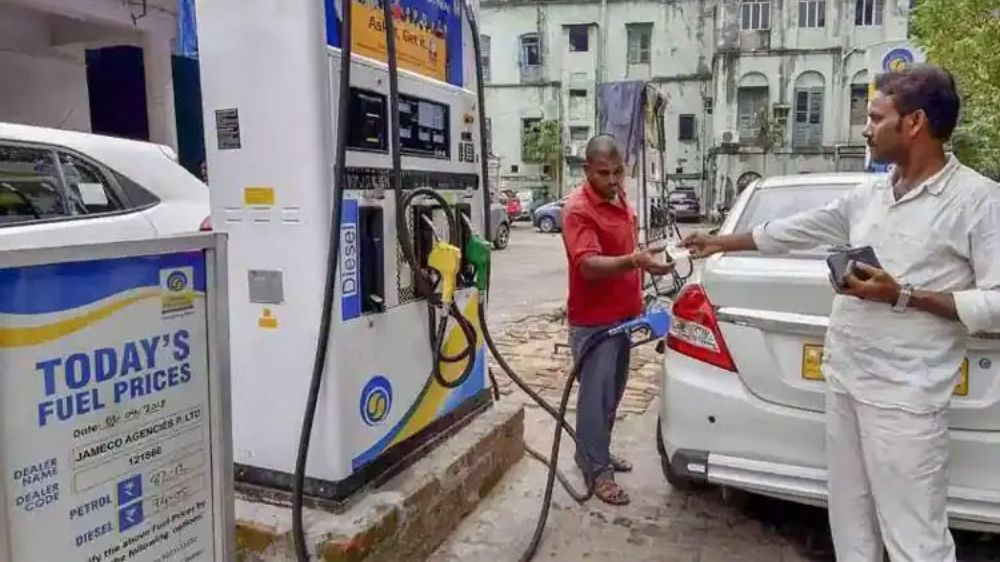 Petrol, diesel prices remain unchanged for 350th day in Chennai