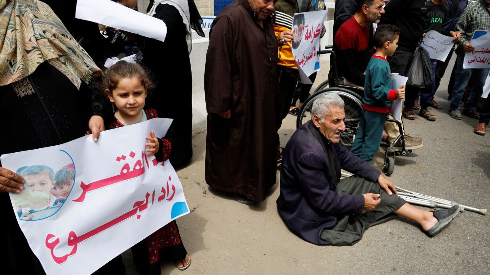 World Food Programme to suspend aid to Palestinians due to funding shortage World Food Programme to suspend aid to Palestinians due to funding shortage