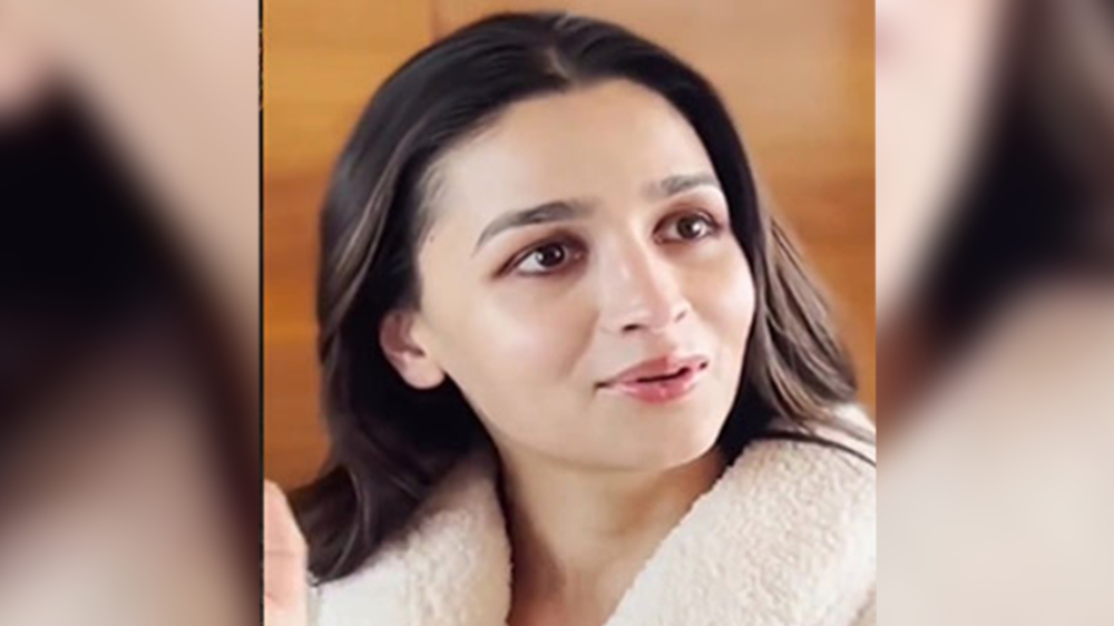 Alia Bhatt says hello in Korean, wins netizens hearts