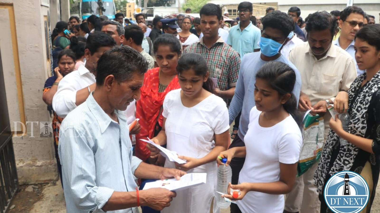 Over 1.47 lakh students from TN to appear for NEET today Over 1.47 lakh students from TN to appear for NEET today