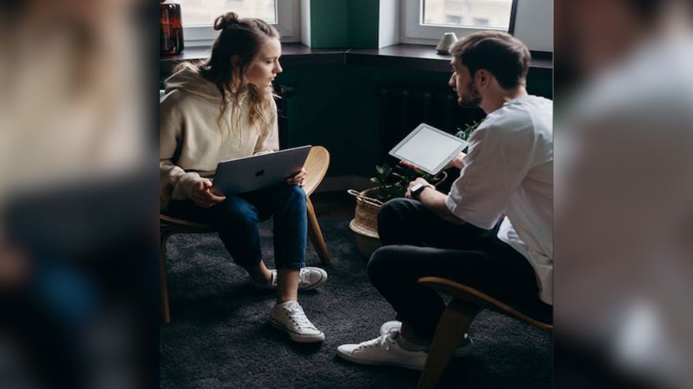 Study: Gender pay disparities begin with job search Study: Gender pay disparities begin with job search