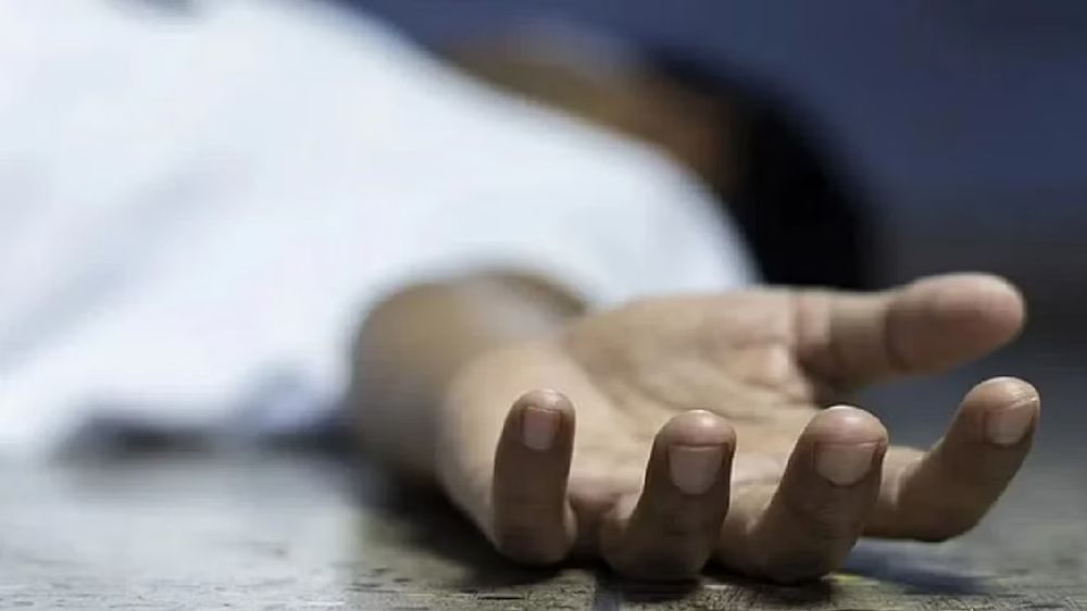 Worker dies frothing; wife blames hooch