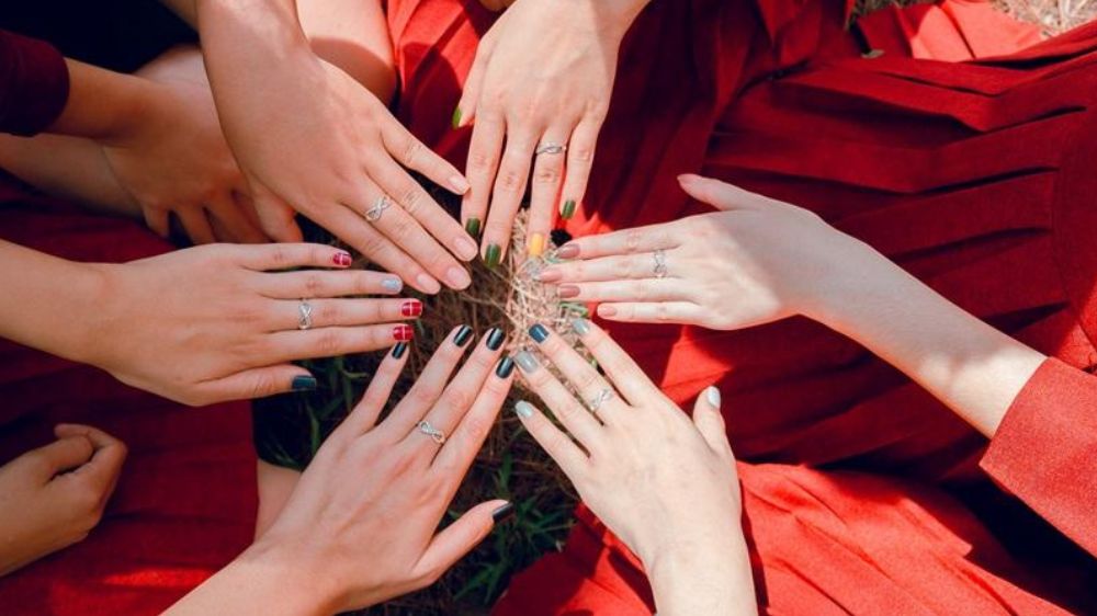 8 essential tips for summer nail care