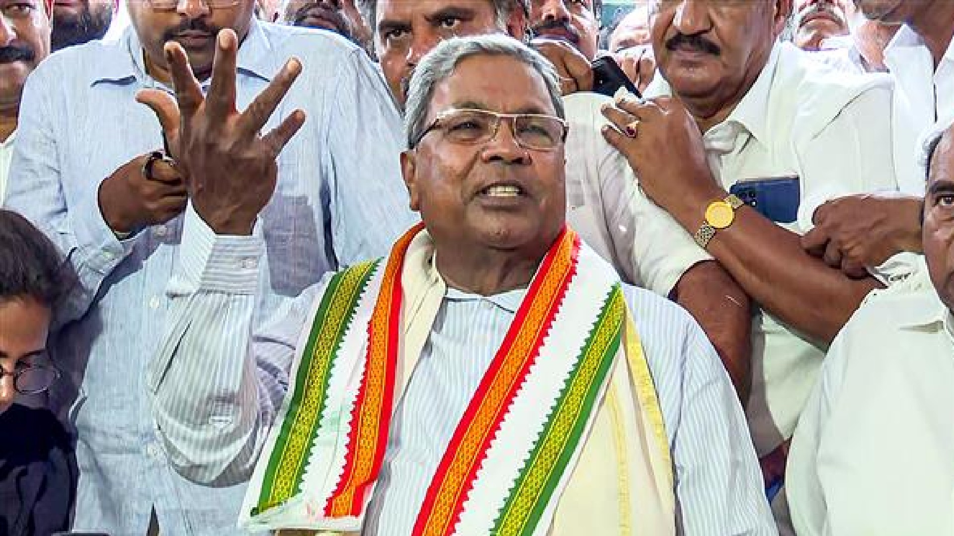 Siddaramaiah top contender for CM post in Karnataka
