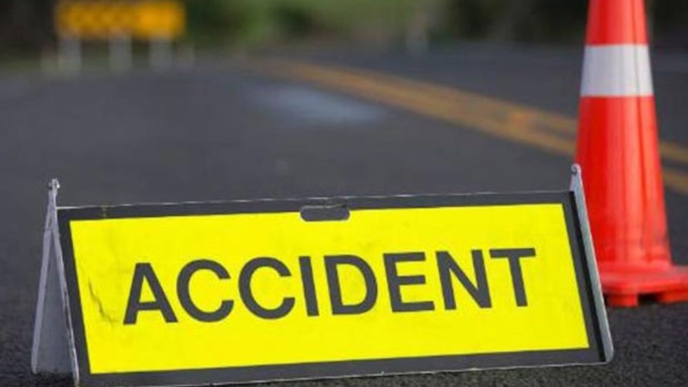 4, including 3 Lankan refugees, killed in Tiruvallur accident