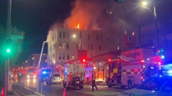 10 people killed in fire at New Zealand hostel