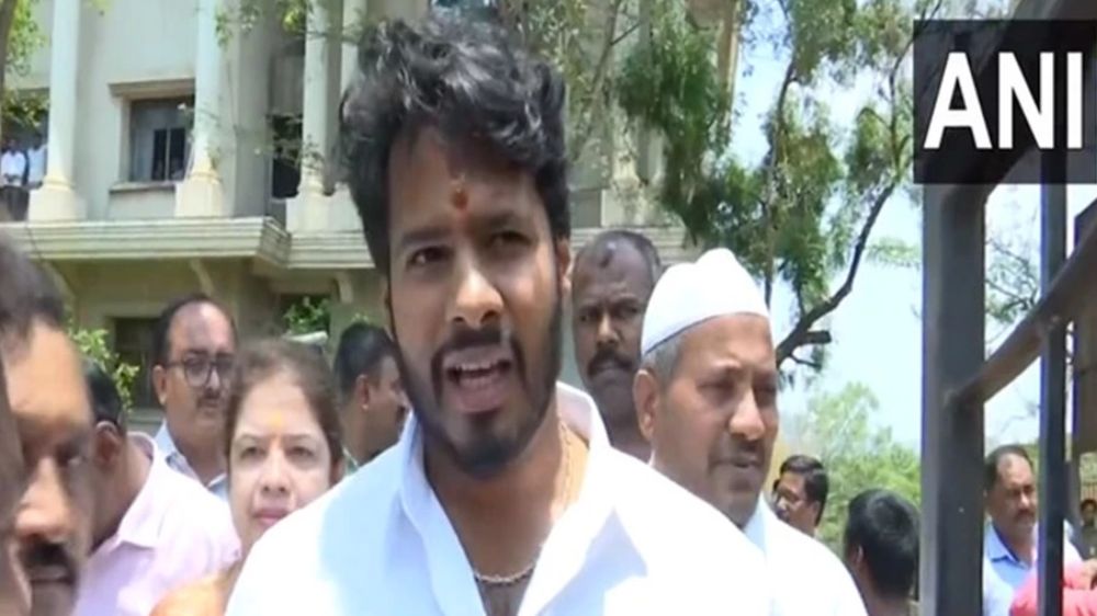 Ktaka poll results: HD Kumaraswamys son Nikhil trails in Ramanagara Ktaka poll results: HD Kumaraswamys son Nikhil trails in Ramanagara
