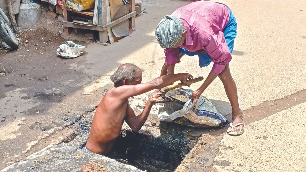 Manual scavenging continues in Singara Chennai despite ban