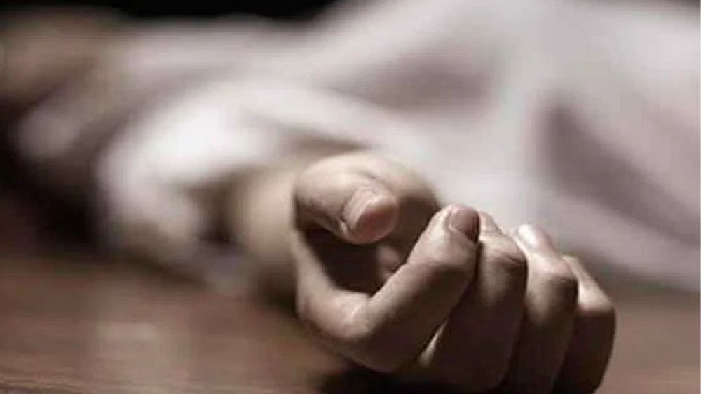 Man kills woman after tiff over alcohol Man kills woman after tiff over alcohol