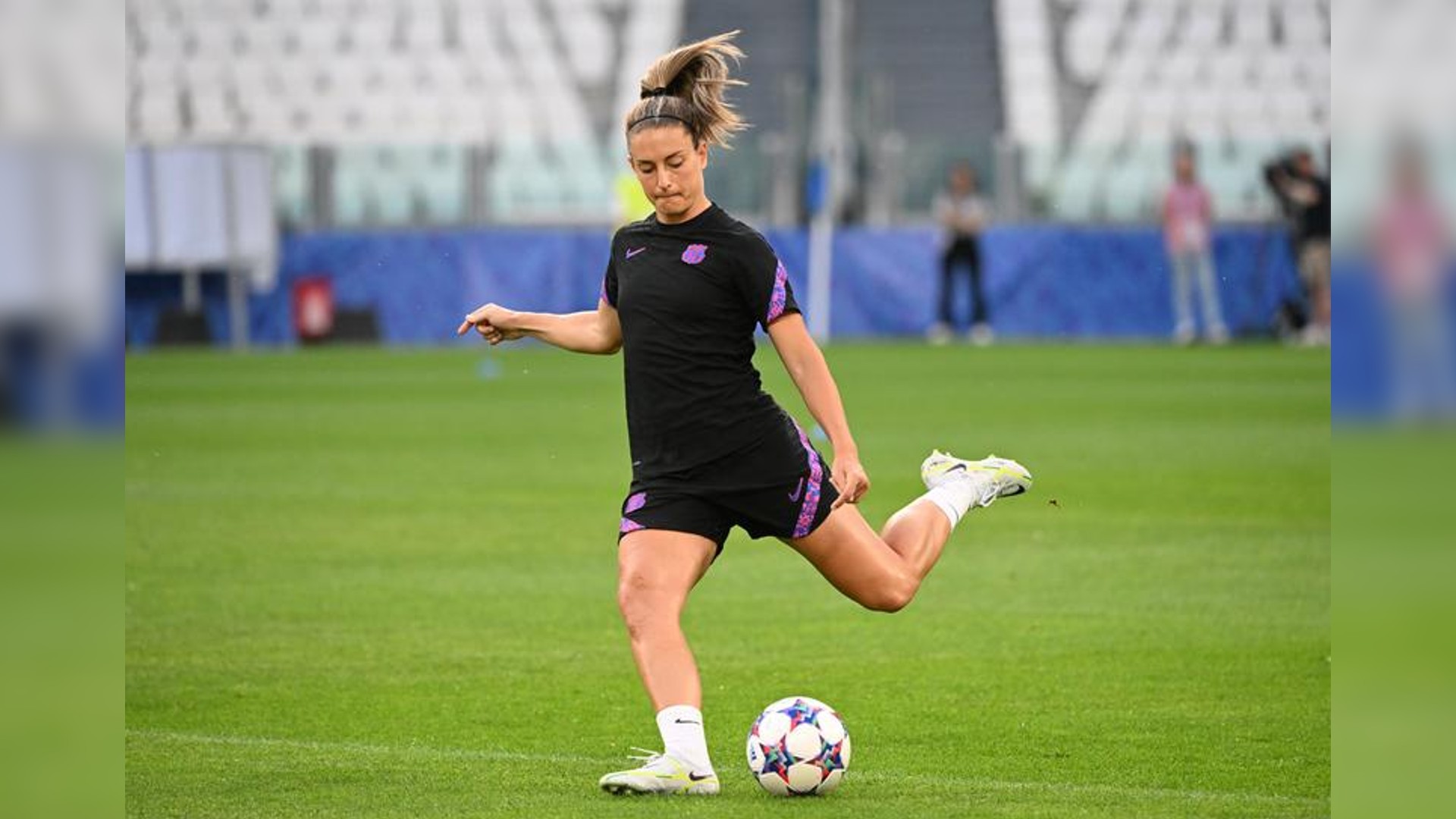 Putellas returns as Barcelona wins womens Spanish league