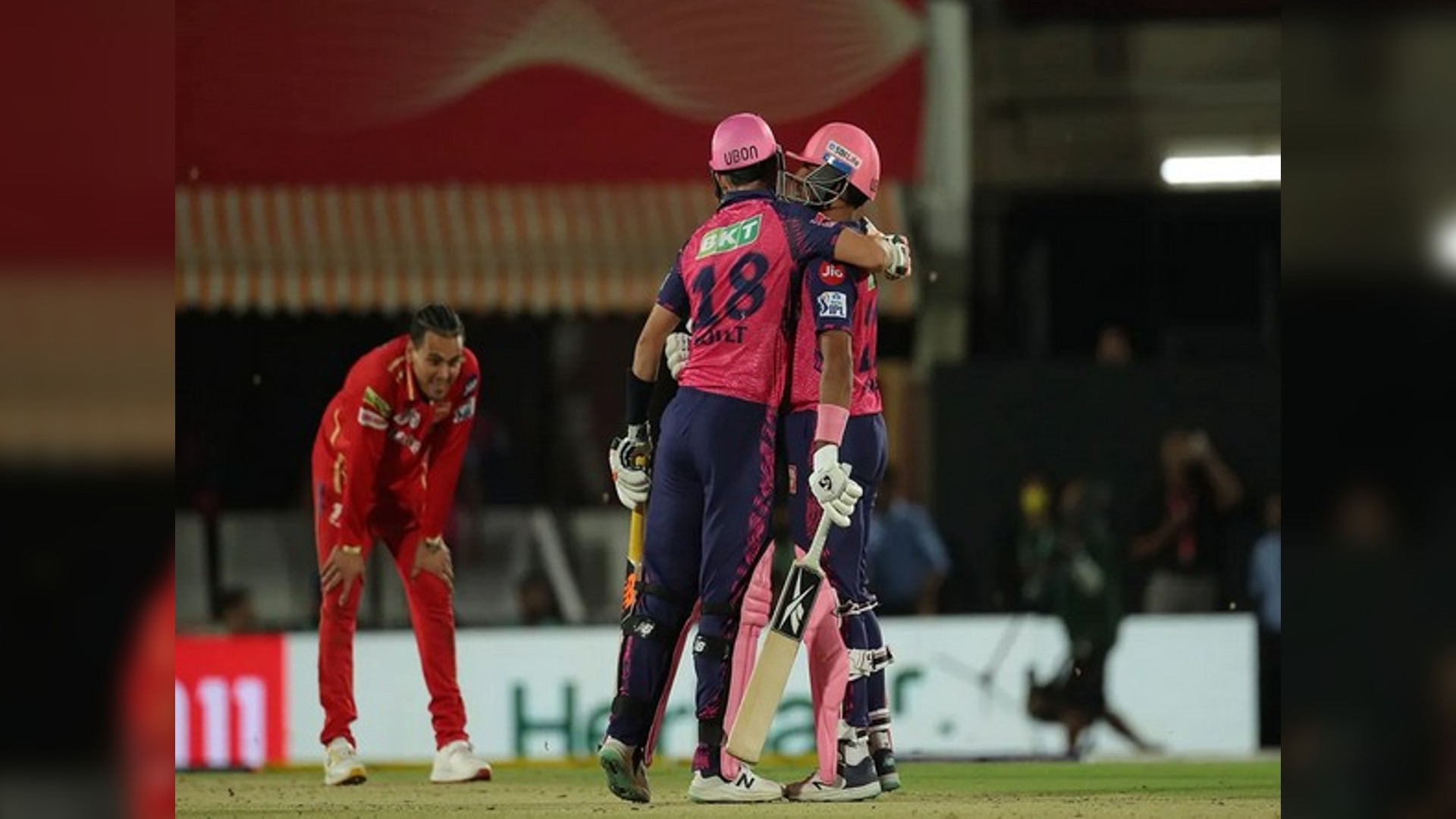 Dhruvs final over six knock Punjab Kings out of IPL 2023 Playoff race
