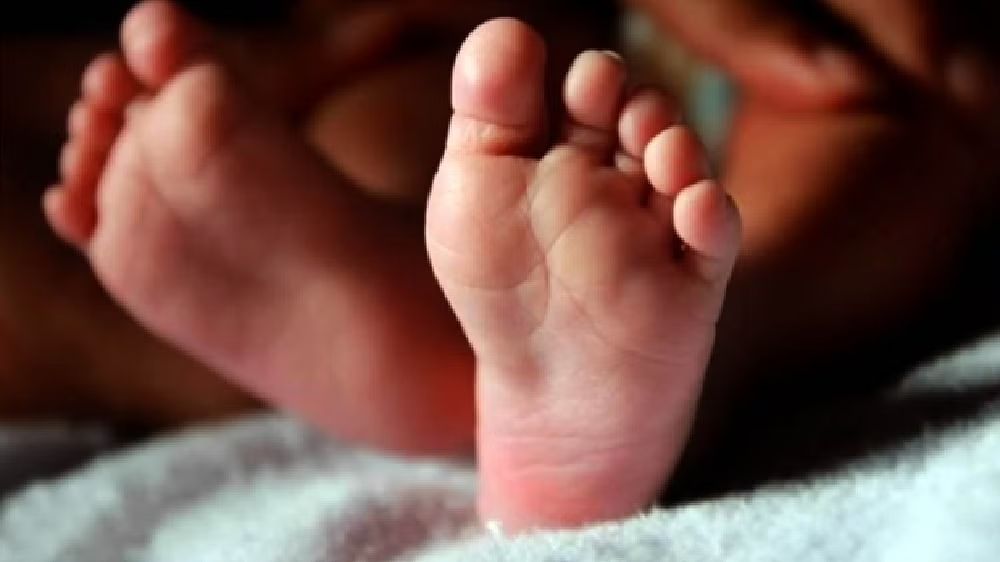 Railway cops find parents; hand over infant ‘Tamizh Magal’