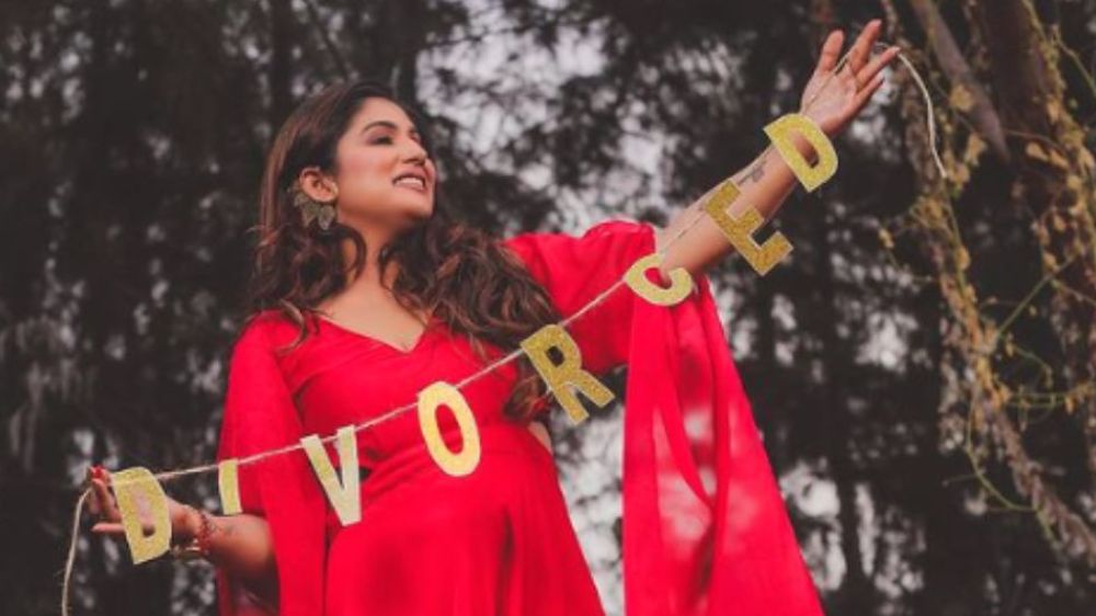 Photoshoot to celebrate stereotypes on divorce: Pics here