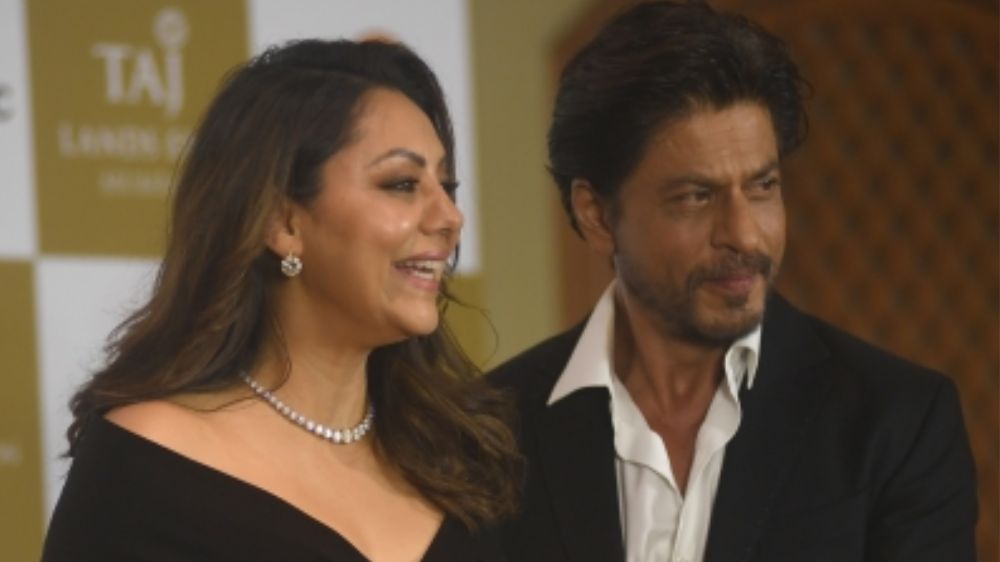 In our family, we age backwards, says SRK after getting Gauris age wrong