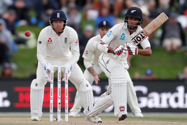 Bad light hinders England bid for Christchurch win