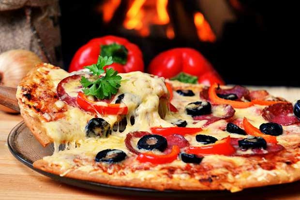 Reasons to serve pizza at your wedding
