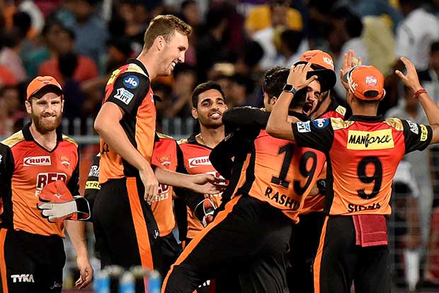 Sunrisers Hyderabad restrict Kolkata Knight Riders to 138/8