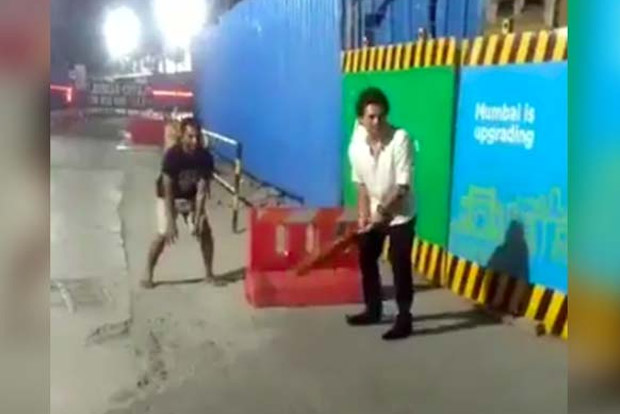 Sachin Tendulkar stuns fans again by joining them for a game of gully cricket