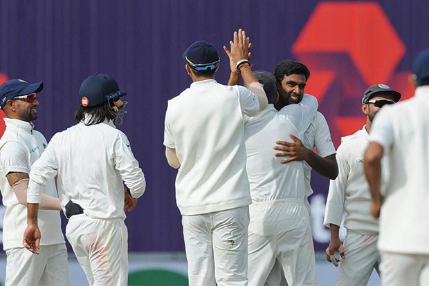 Ashwins four for gives India edge on Day 1 against England