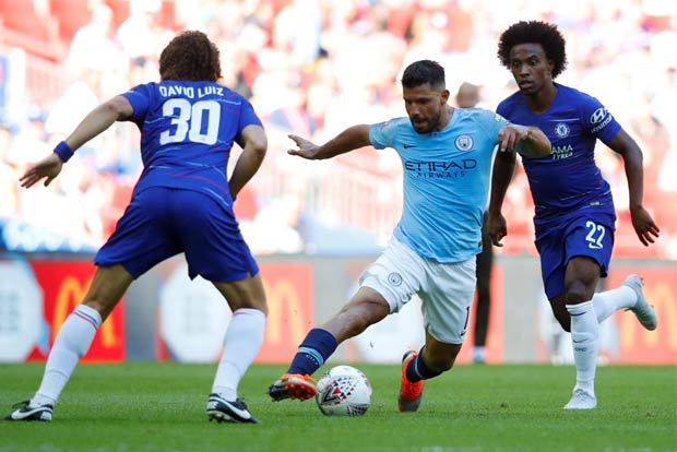 Aguero hits 200th City goal as Guardiolas side stroll past Chelsea