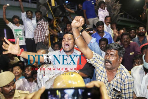 Business leaders condole Karunanidhis death, call him giant among men