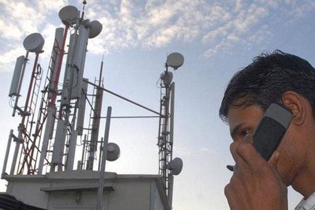 Incumbent telcos profit halve in 3 years, margins fall 1,000 basis points