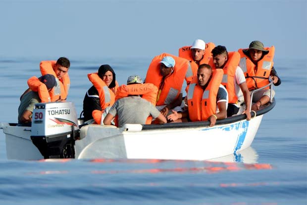 Italy refuses safe harbour to charity ship carrying migrants