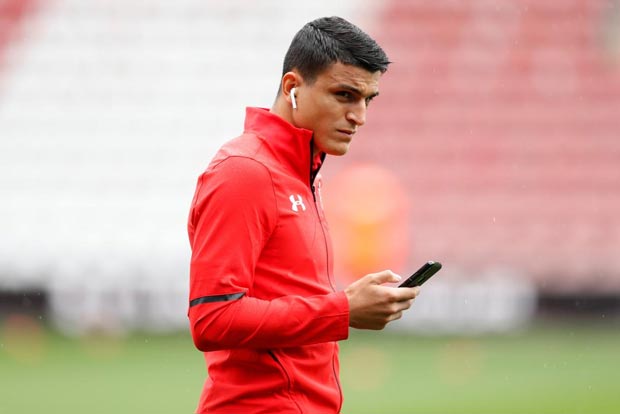 Southamptons Elyounoussi doubt for Everton trip