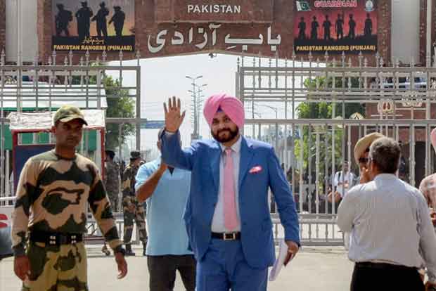 Navjot Sidhu arrives in Pakistan to attend Imran Khans oath taking ceremony
