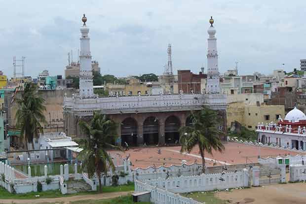 Triplicane has the city’s oldest mosque Triplicane has the city’s oldest mosque
