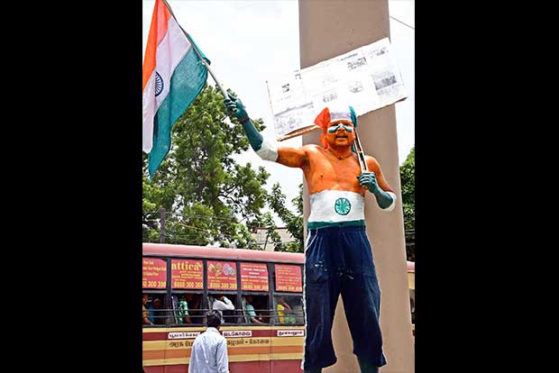 ‘Shaded’ in Tricolour, man causes flutter ‘Shaded’ in Tricolour, man causes flutter