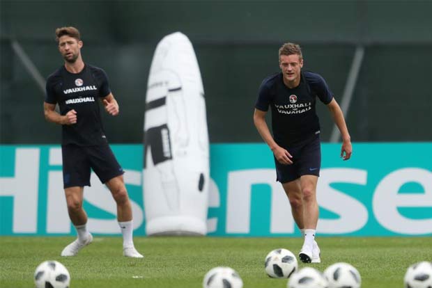 Vardy and Cahill call time on England careers