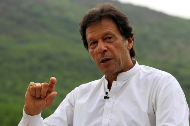 Imran Khan pays 1st visit to army headquarters for security briefing