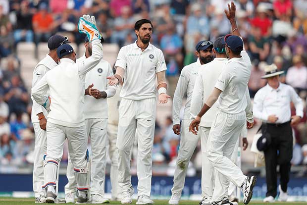 Indian pacers dismiss England for 246 on day 1 of 4th Test
